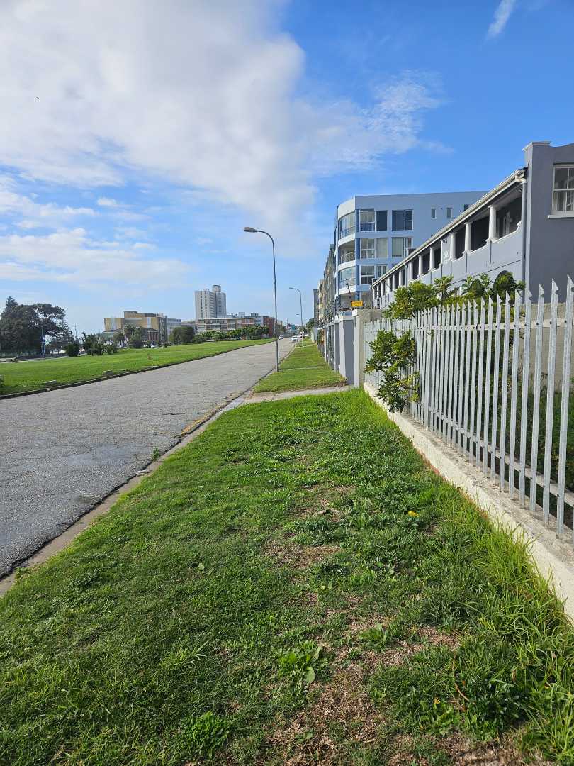 To Let 2 Bedroom Property for Rent in Humewood Eastern Cape